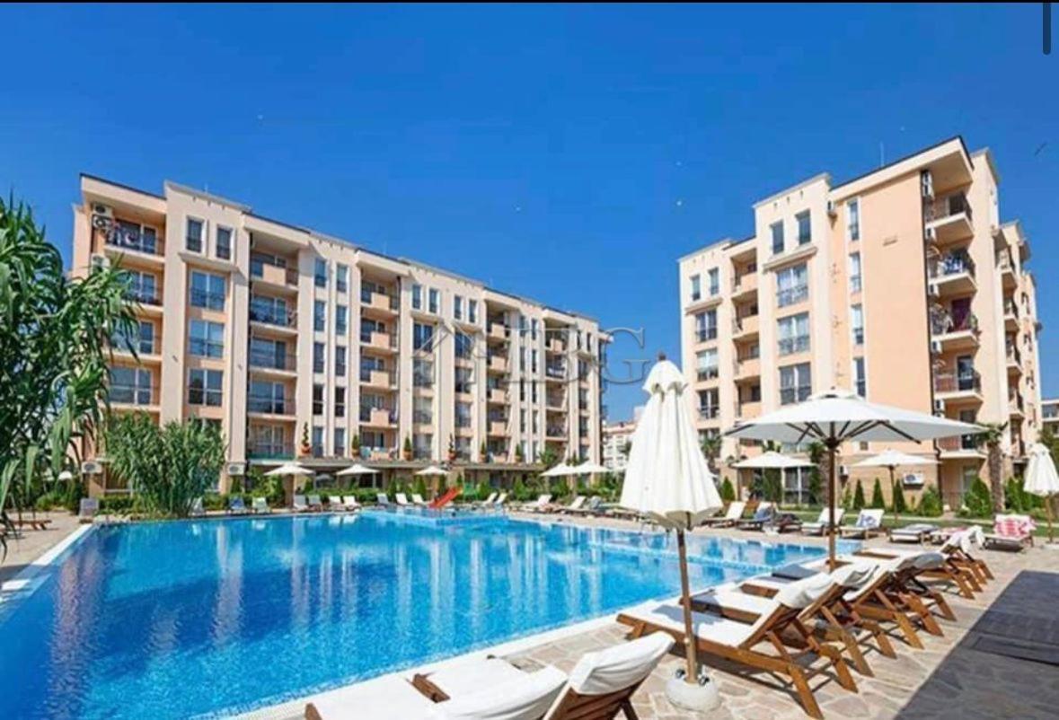 Sunny 6 Pers Avec Piscine Apartment *